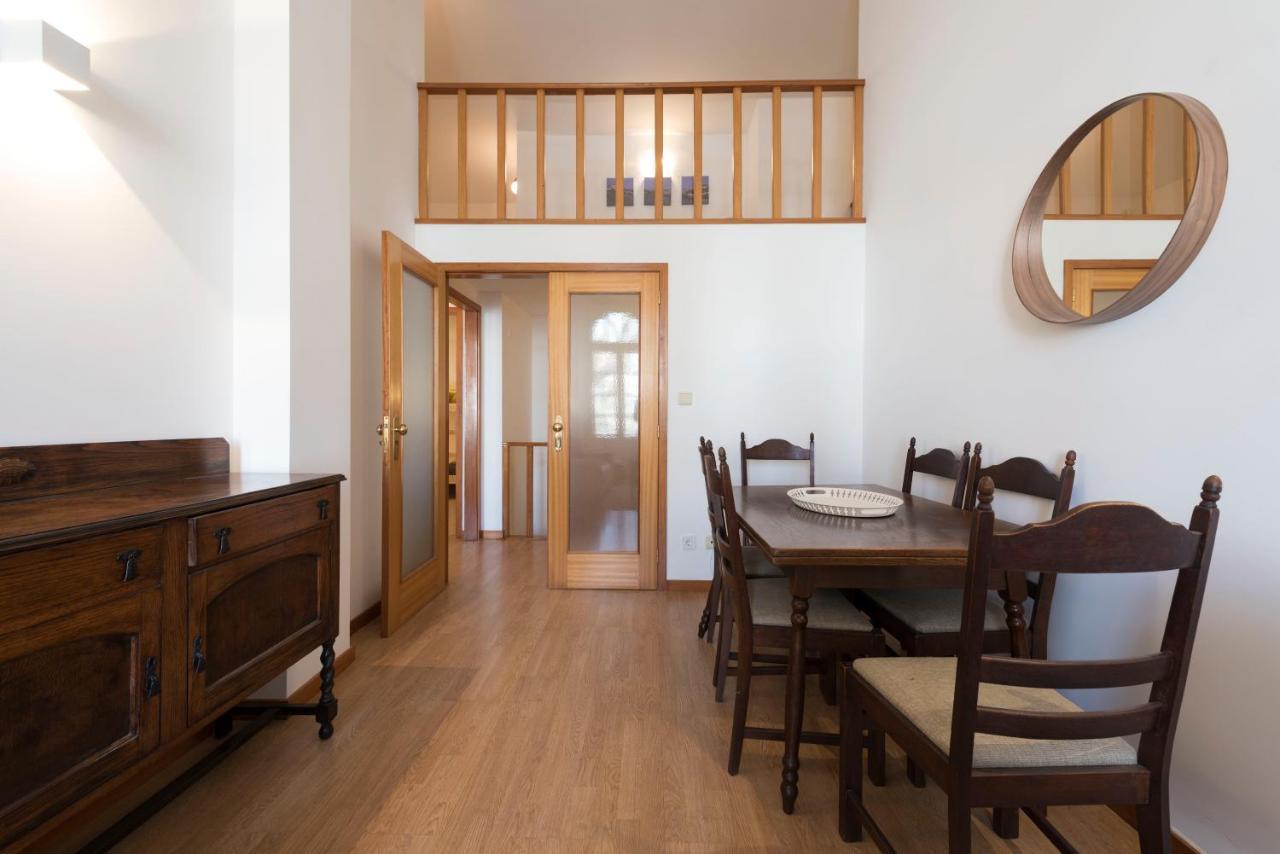 Lovelystay - The Porto Getaway Duplex - Free Parking Exterior foto