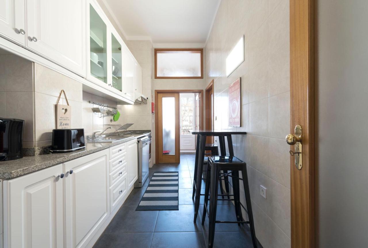 Lovelystay - The Porto Getaway Duplex - Free Parking Exterior foto