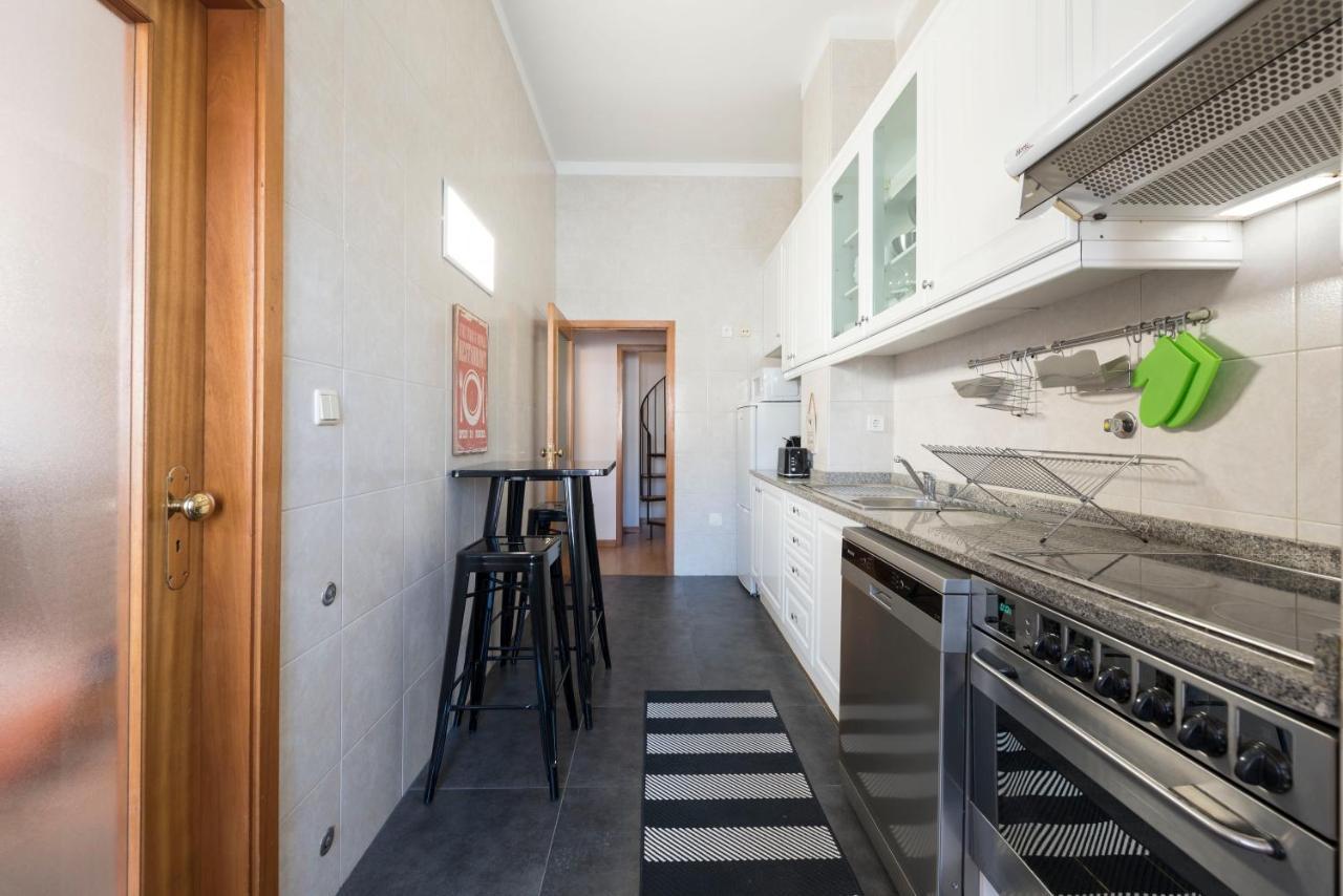 Lovelystay - The Porto Getaway Duplex - Free Parking Exterior foto