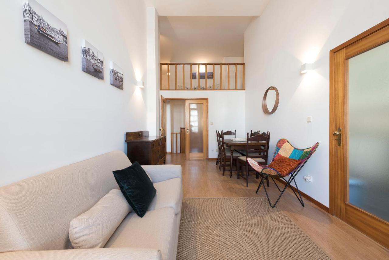 Lovelystay - The Porto Getaway Duplex - Free Parking Exterior foto